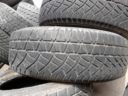 245/70R16  MICHELIN LATITUDE CROSS มีชุด 4 เส้น TEL.081-427-3941