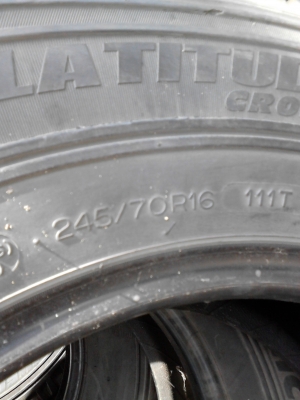 245/70R16  MICHELIN LATITUDE CROSS มีชุด 4 เส้น TEL.081-427-3941