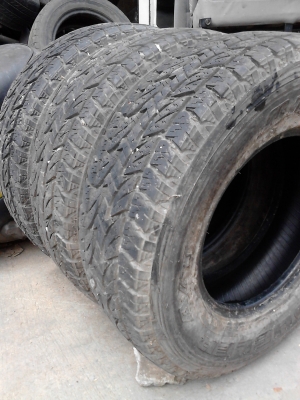 ยาง A/T 235/75R15  BRIDGESTONE DUELER A/T  มี 3 เส้น TEL.081-427-3941