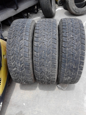 ยาง A/T 235/75R15  BRIDGESTONE DUELER A/T  มี 3 เส้น TEL.081-427-3941