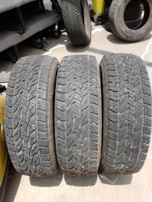ยาง A/T 235/75R15  BRIDGESTONE DUELER A/T  มี 3 เส้น TEL.081-427-3941