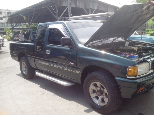 ขายกะบะ isuzu tfr romeo ปี 94 ทำสีใหม่ทั้งคันเพิ่งเสร๊จสวยๆเลยครับ