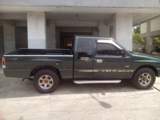 ขายกะบะ isuzu tfr romeo ปี 94 ทำสีใหม่ทั้งคันเพิ่งเสร๊จสวยๆเลยครับ