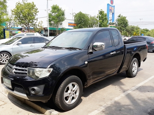 ขาย triton megacab 2.4 เบนซิน ปี2010