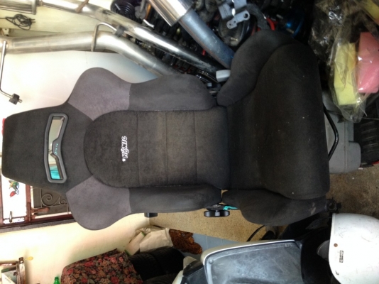 เบาะ KONICแท้ GERMANY 1ตัวสภาพดีรางครบ