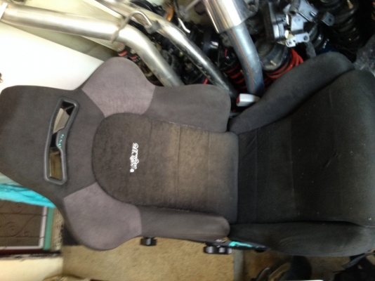 เบาะ KONICแท้ GERMANY 1ตัวสภาพดีรางครบ