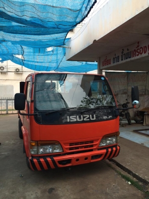 ขายรถบรรทุก 4 ล้อ มีลิฟท์ขนของน้ำหนักตันแปด ISUZU