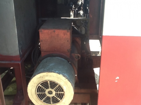 ขายเครื่องปั่นไฟพร้อมใช้เครื่องอีซูซุ.  120. แรง.    40.  KW.   ไฟ3เฟต