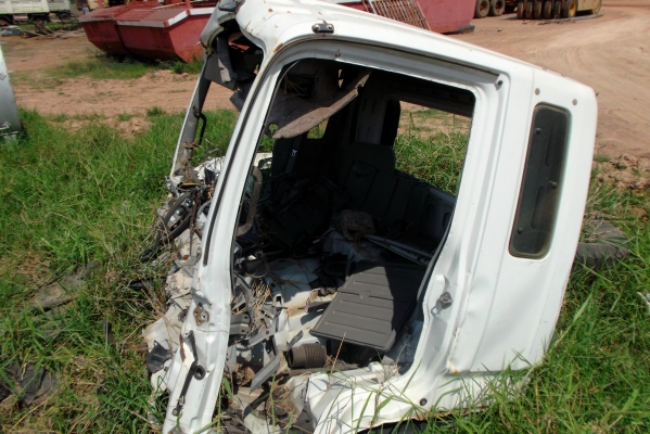 ขายชากรถสิบล้อFM3Mมีครั้ชซีพร้อมช่วงล้างมีเล่มมี2กะบะมี2หัว