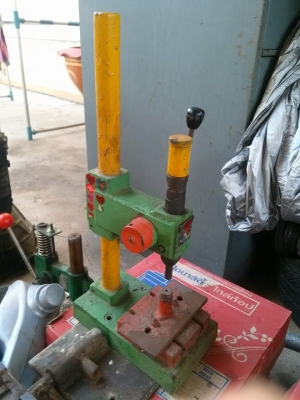 ขายปากกาเครื่องไส+เครื่องปั๊มมือโยก