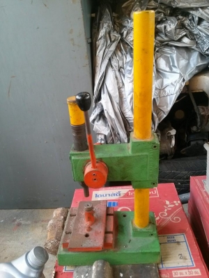 ขายปากกาเครื่องไส+เครื่องปั๊มมือโยก