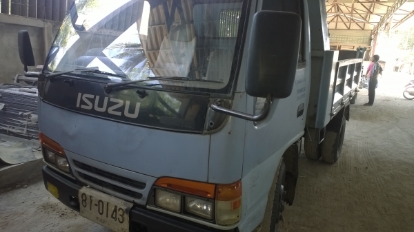 NKR55EX5S 6ล้อดั้ม88แรง รถออกห้างแท้มือเดียวป้ายแดง รถเดิมๆมีเก็บสีบ้าง....