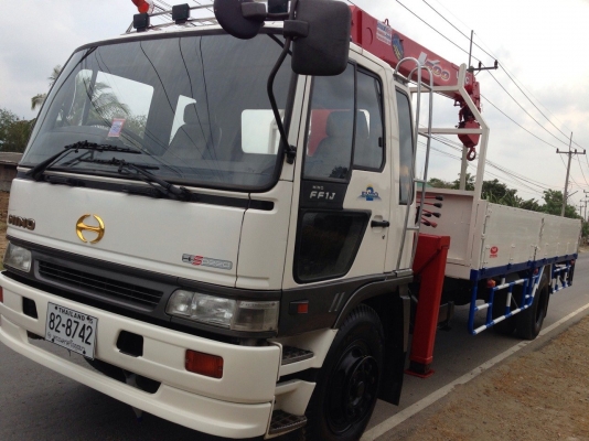 ขายหกล้อ HINO 220 hp,ติดเครน 5 ตันช่วงยาว,,น่าใช้งาน,สวยๆ