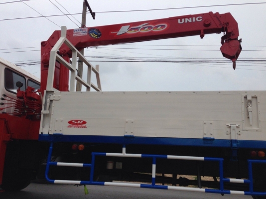 ขายหกล้อ HINO 220 hp,ติดเครน 5 ตันช่วงยาว,,น่าใช้งาน,สวยๆ