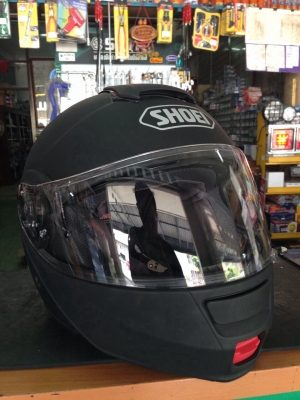 ธารนนทบุรี//ขายหมวก SHOEI รุ่น NEOTEC มีเลนกันแดดในตัว ราคา22,000 บาท พร้อมจัดส่ง