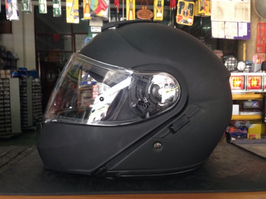 ธารนนทบุรี//ขายหมวก SHOEI รุ่น NEOTEC มีเลนกันแดดในตัว ราคา22,000 บาท พร้อมจัดส่ง