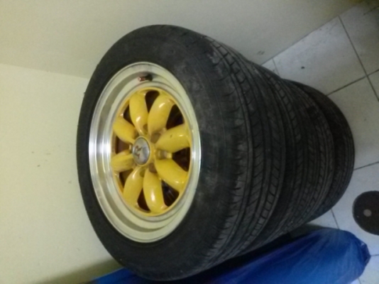 ขายด่วน ล้อแม็กลายกล้วย 195/55/R15y13