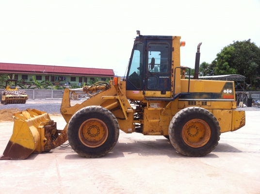 ขายรถตักล้อยาง มาใหม่ พึ่งมาถึง WA180-1L ยี่ห้อ KOMATSU รถเก่านอก ไม่เคยใช้งานในไทย