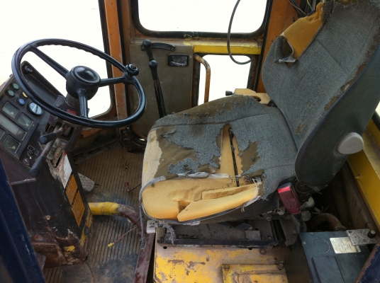 ขายรถตักล้อยาง มาใหม่ พึ่งมาถึง WA180-1 ยี่ห้อ KOMATSU รถเก่านอก ไม่เคยใช้งานในไทย