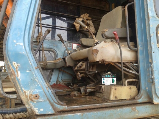 ขายรถแบ็คโฮ ฮิตาชิ EX200-3 เอกสารเล่มทะเบียน เมกกะปั๊ม เครื่องเดิม ช่วงล่างดี