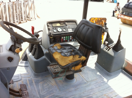 ขายรถตักหน้าขุดหลัง JCB 214 นำเข้าจากสหรัฐอเมริกา  ไม่เคยใช้งานในไทย