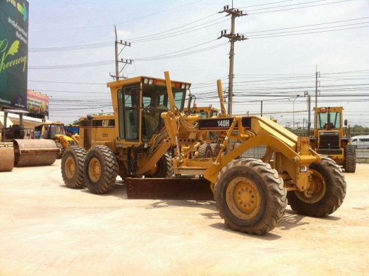 ขาย รถเกรด Caterpillar 140H รถแท้ 1000\% สภาพเดิมๆ มี Scarifier สภาพสวย นำเข้าจาก USA ไม่เคยใช้งานในไทย