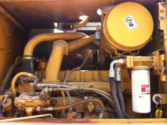 ขายรถเกรด Caterpillar 140H มี Ripper S/N: 2ZK051xx สภาพสวย นำเข้าจาก USA ไม่เคยใช้งานในไทย