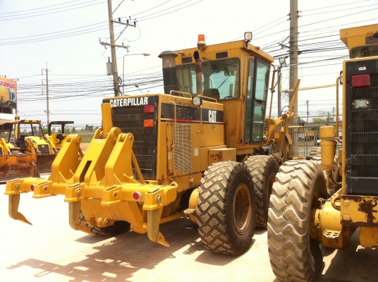 ขายรถเกรด Caterpillar 140H มี Ripper S/N: 2ZK051xx สภาพสวย นำเข้าจาก USA ไม่เคยใช้งานในไทย