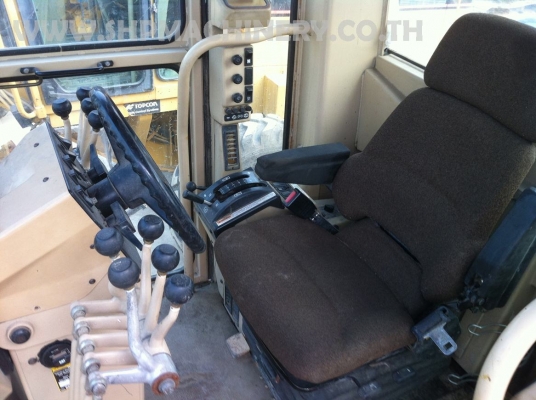 ขายรถเกรด Caterpillar 140H มี Ripper S/N: 2ZK051xx สภาพสวย นำเข้าจาก USA ไม่เคยใช้งานในไทย