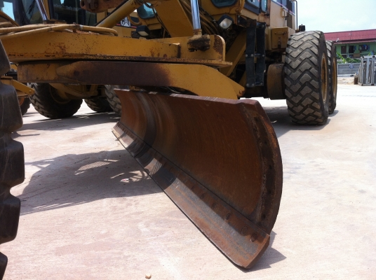 ขายรถเกรด Caterpillar 140H มี Ripper S/N: 2ZK051xx สภาพสวย นำเข้าจาก USA ไม่เคยใช้งานในไทย