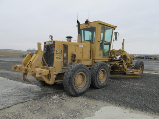 ขายรถเกรด Caterpillar 140G มี Ripper S/N 72V109xx สภาพสวย นำเข้าจาก USA ไม่เคยใช้งานในไทย