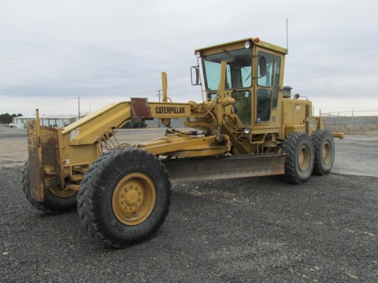 ขายรถเกรด Caterpillar 140G มี Ripper S/N 72V109xx สภาพสวย นำเข้าจาก USA ไม่เคยใช้งานในไทย