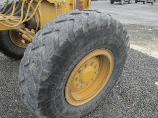 ขายรถเกรด Caterpillar 140G มี Ripper S/N 72V109xx สภาพสวย นำเข้าจาก USA ไม่เคยใช้งานในไทย