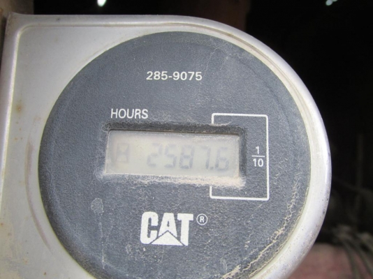 ขายรถเกรด Caterpillar 140G มี Ripper S/N 72V109xx สภาพสวย นำเข้าจาก USA ไม่เคยใช้งานในไทย