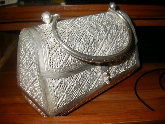 กระเป๋าเงินแท้ ลายสวยมาก ครับ