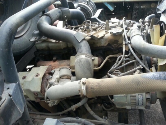 รถฮีโน่ 6 ล้อดั้ม 121 แรงม้า. ปี 47  สนใจติดต่อ 081 - 6079515