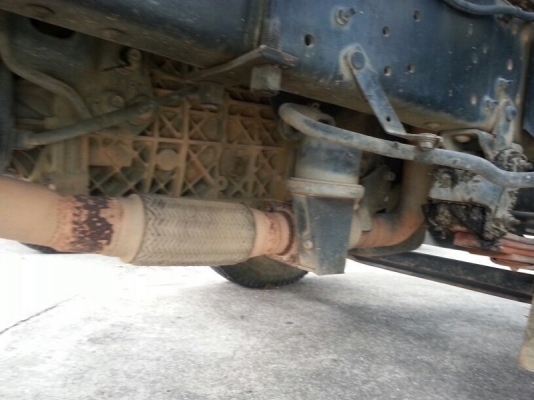 รถฮีโน่ 6 ล้อดั้ม 121 แรงม้า. ปี 47  สนใจติดต่อ 081 - 6079515