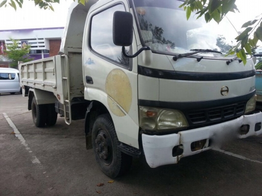 รถฮีโน่ 6 ล้อดั้ม 121 แรงม้า. ปี 47  สนใจติดต่อ 081 - 6079515