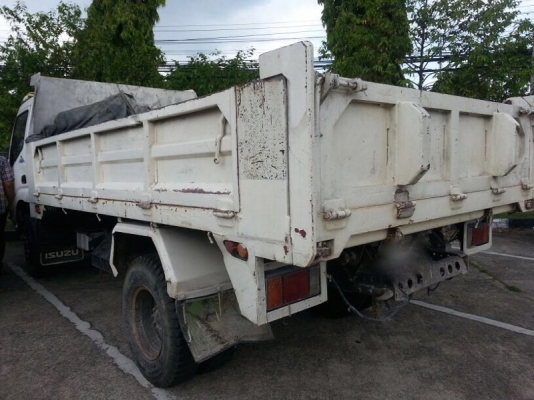 รถฮีโน่ 6 ล้อดั้ม 121 แรงม้า. ปี 47  สนใจติดต่อ 081 - 6079515