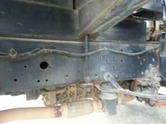 รถฮีโน่ 6 ล้อดั้ม 121 แรงม้า. ปี 47  สนใจติดต่อ 081 - 6079515