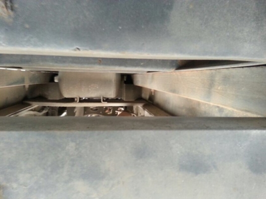 รถฮีโน่ 6 ล้อดั้ม 121 แรงม้า. ปี 47  สนใจติดต่อ 081 - 6079515