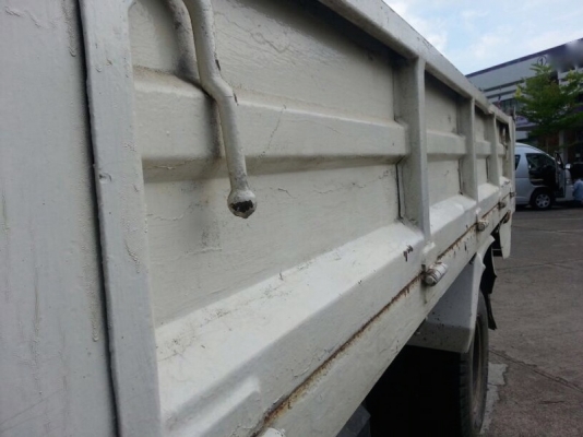 รถฮีโน่ 6 ล้อดั้ม 121 แรงม้า. ปี 47  สนใจติดต่อ 081 - 6079515