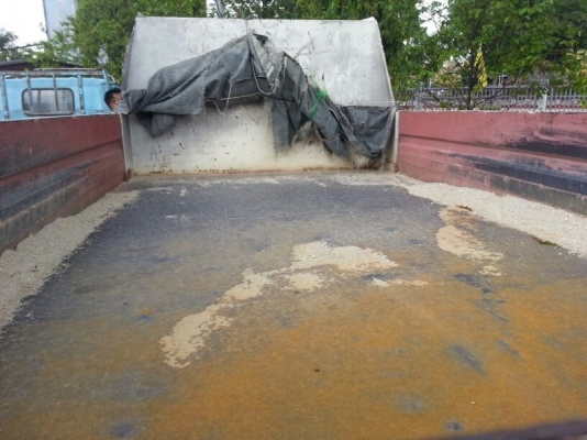 รถฮีโน่ 6 ล้อดั้ม 121 แรงม้า. ปี 47  สนใจติดต่อ 081 - 6079515