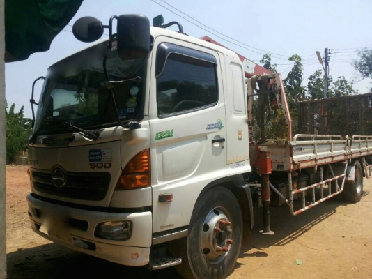 รถฮีโน่ 6 ล้อ ติดเครน 3 ตัน.  220 แรงม้า. ปี 51   สนใจติดต่อ 081 - 6079515