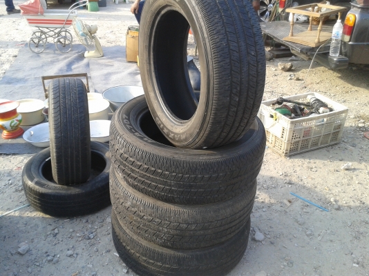 ยางขอบ 235/60/17 ดอกเต็มๆ 4เส้น ขาย 2500