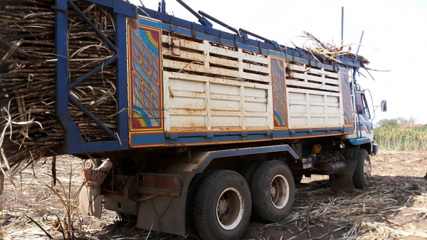 ***ขายแล้วครับขอบคุณ Truck2hand 10ล้อ2เพลาดั้มสวยๆ MITSU FN527M-TF1133 220HP เครื่องเดิมเกียร์เดิม 6D16 Turbo 220แรง เครื่องแน่นแรงดี เกียร์10สปีด ช่วงล่างเดิมๆ คัสซีสวยเดิมๆ ไม่มีบวม ไมีปะไม่ดาม กระบะดั้มเหล็ก KAC แผงข้างต่อใหม่ สภาพสวย พื้นดีข้างสวยไม่ผ