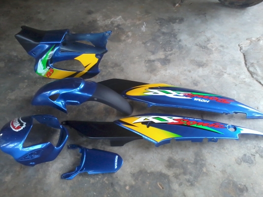 ขาย แฟริ้ง Sonic 125 ตัวเก่า สวยๆ สติ๊กเกอร์แท้ ทุกชิ้นที่เห็นในภาพ