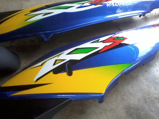 ขาย แฟริ้ง Sonic 125 ตัวเก่า สวยๆ สติ๊กเกอร์แท้ ทุกชิ้นที่เห็นในภาพ ขาย แฟริ้ง Sonic 125 ตัวเก่า สวยๆ สติ๊กเกอร์แท้ ทุกชิ้นที่เห็นในภาพ