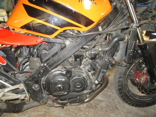 ขายvfr 400 โทร0894946922 น้องครับ