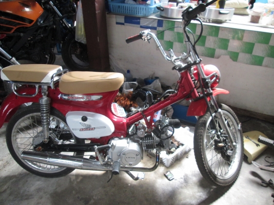 ขาย c70 โอสคูล เครื่อง125cc มีอินวอยเครื่อง โทร0894946922 น้องครับลดราคาเหลือ11900